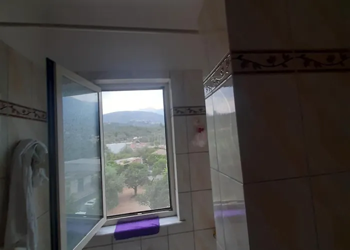 Dimitris Himara's 公寓 Polisi i Vogel